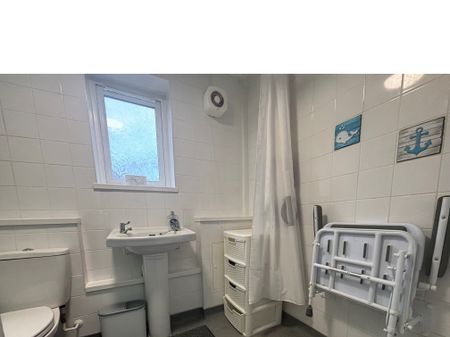 Harwood Hill, Welwyn Garden City - Photo 3