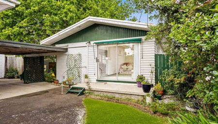 Sanctuary cottage home - Photo 5