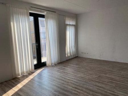 Appartement te huur: Koningin Wilhelminastraat 81 3311 LM Dordrecht - Photo 3