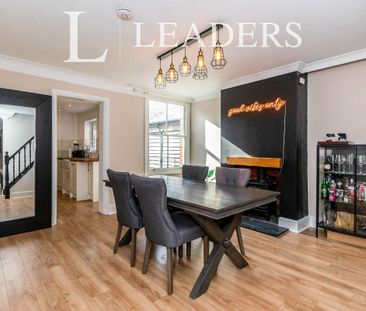 2 bedroom house to rent Albert Road, KT15 - Photo 3