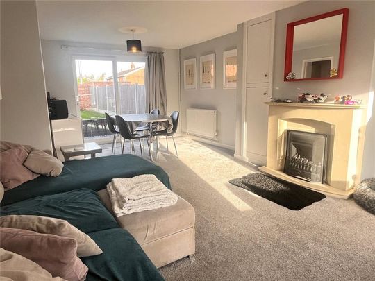 3 bedroom semi-detached house to rent - Photo 1