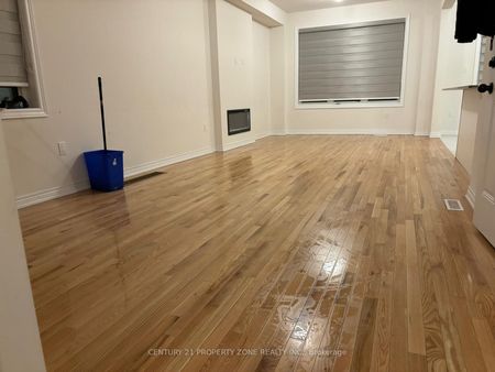 For Lease - 1272 Amherst Gate, Oshawa, Ontario - Photo 2