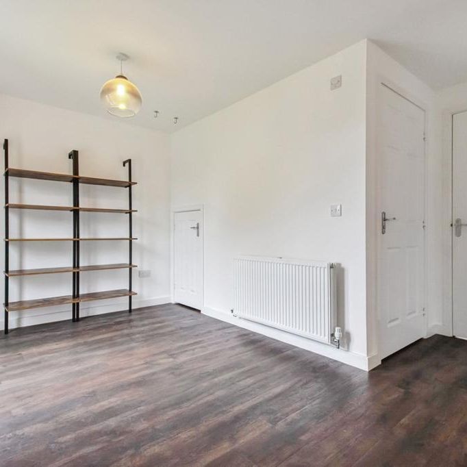 4 bedroom detached house to rent - Photo 1