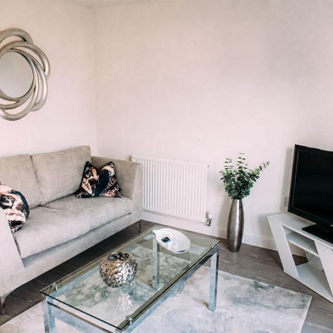 3 bedroom semi-detached house to rent - Photo 1