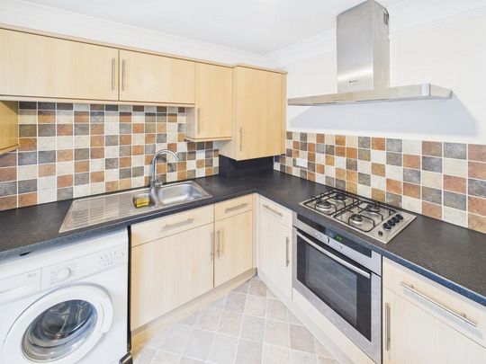 2 bedroom flat to rent - Photo 1