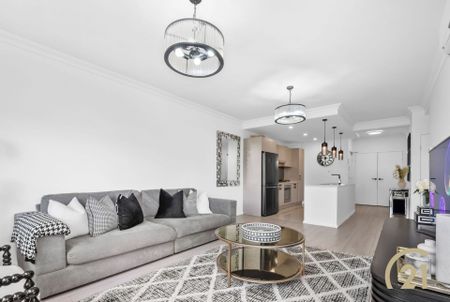 Stunning&comma; Updated 3 Bedroom Unit&excl; - Photo 2