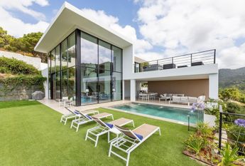 FANTASTIC LUXURIOUS VILLA IN MARBELLA