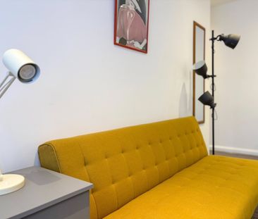 Studio Flat, Chichele Road, NW2 - Photo 5