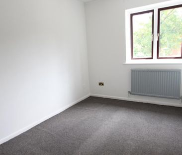 3 bedroom terraced house to rent - Photo 6