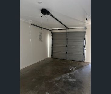 Low Maintenance & Freshly Updated - Photo 4