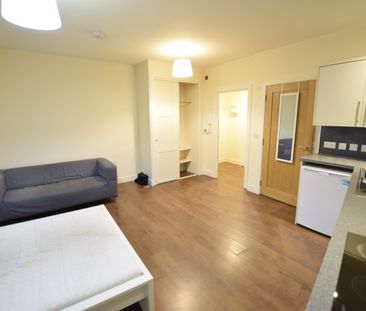 1 bed studio flat to rent in St Peter's Road, Bournemouth, BH1 - Photo 2