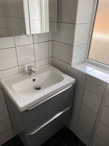 2 Bed Flat, St Georges Court, SE1 - Photo 3