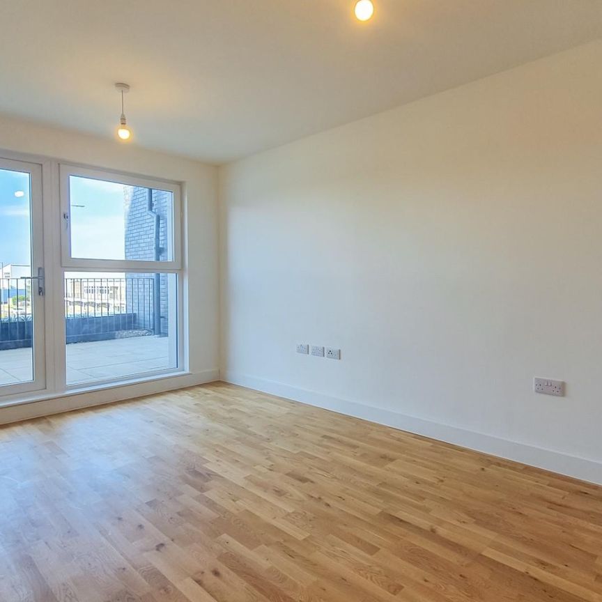 Boston House, Park Place, Stevenage - Photo 1