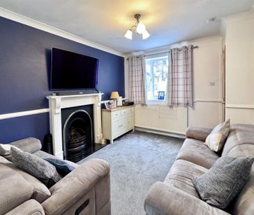 3 Bedroom Semi Detached To Let - Photo 2