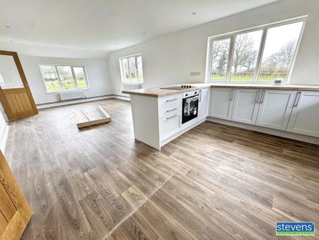 3 bedroom detached bungalow to rent - Photo 5