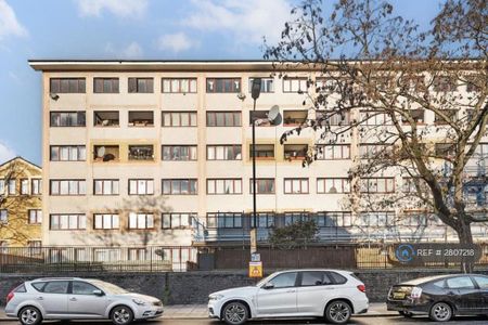 1 bedroom in a flat share to rent - Photo 5