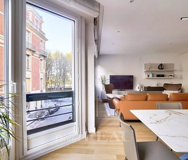 Location appartement, Paris 7ème (75007), 4 pièces, 93 m², ref 84425013 - Photo 4