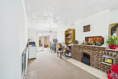 3 bedroom detached house to rent - Photo 5