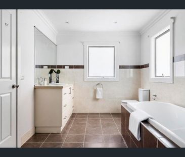 6 Sara Avenue, Brighton East, Vic 3187 - Photo 2