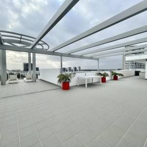 Modern 1x1 Apartment – City Convenience Meets Modern Luxury! - Photo 1