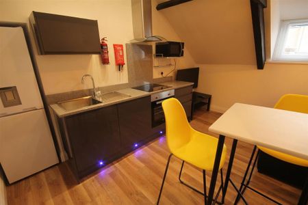 1 bedroom apartment to rent - Photo 2