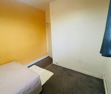 Room in a Shared House, Hardy House, SW4 - Photo 2