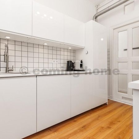 White & Black: A very special place - Photo 4