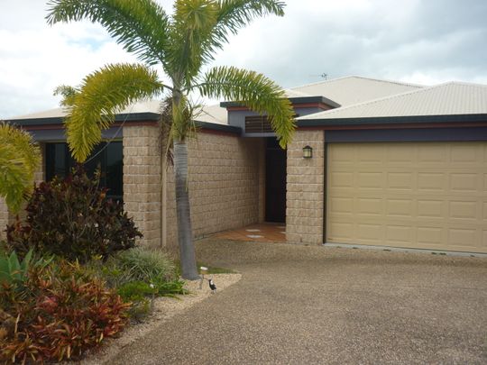 19 Sandringham Close - Photo 1