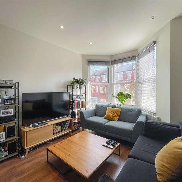 Carlingford Road, Turnpike Lane, N15 - Photo 1