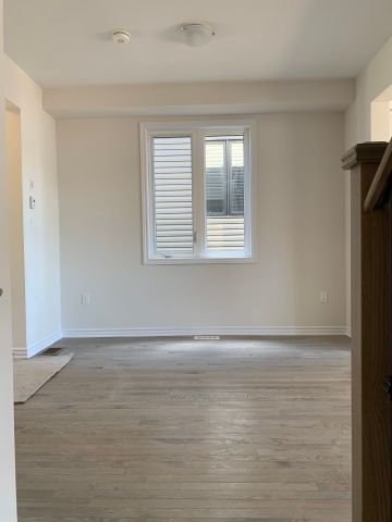 For Lease - 49 Eberhardt Drive, Wasaga Beach, Ontario - Photo 2