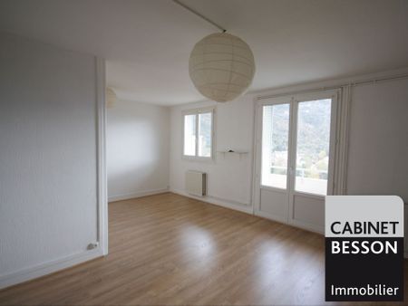 Location Appartement 4 pièces 62m² ST EGREVE 38120 - Photo 2