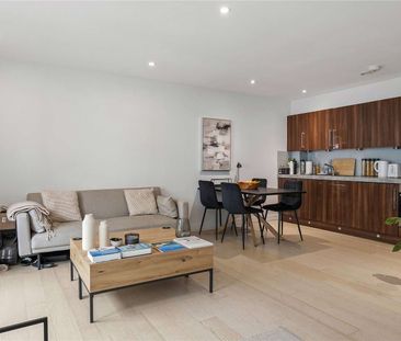 2 Double bedroom modern apartment on the first floor - Photo 4