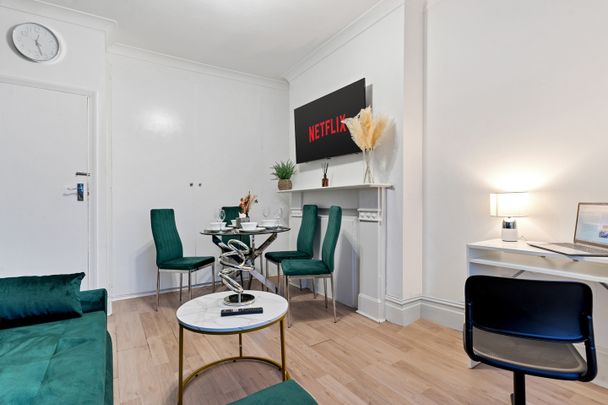 2 Bed Flat, Stanthorpe Road, SW16 - Photo 1