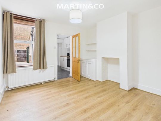 2 bedroom cottage to rent - Photo 1