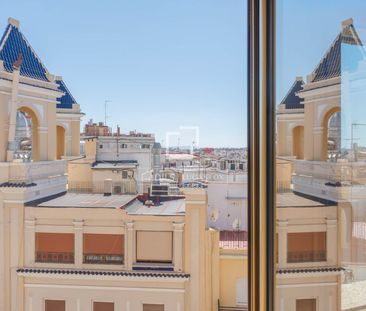Impressive property with views and terrace for rent in Pla del Remei - Photo 6