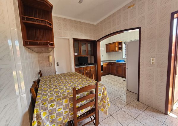 Floor 3 bedroom villa with suite located in Cacia!