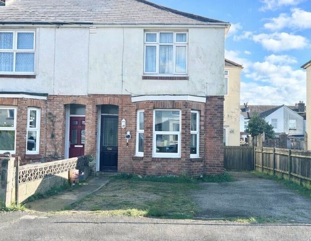 Wilmer Road, Eastleigh - Photo 1