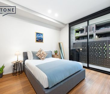 MODERN & HUGE 1 BED WITH STUDY ROOM + 1 PARKING PAPER MILL LIVERPOOL - Photo 3