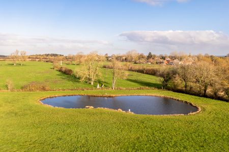 2 bedroom Mid Terraced Bungalow to let - Photo 4