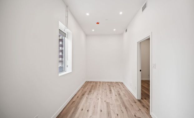 171 Donald – The Steen, Winnipeg, MB - Photo 1