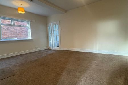 Kyle Avenue - Photo 3