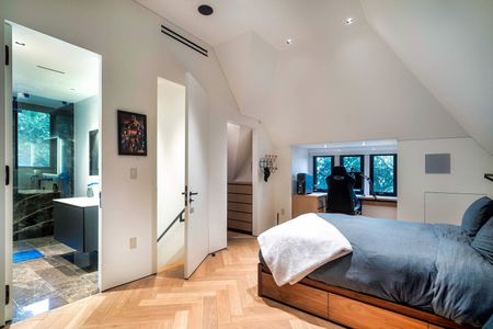 57 Baby Point Cres, ON, CA, Toronto - Photo 5