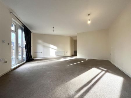 2 Bedroom Flat - First Floor To Let - Photo 4