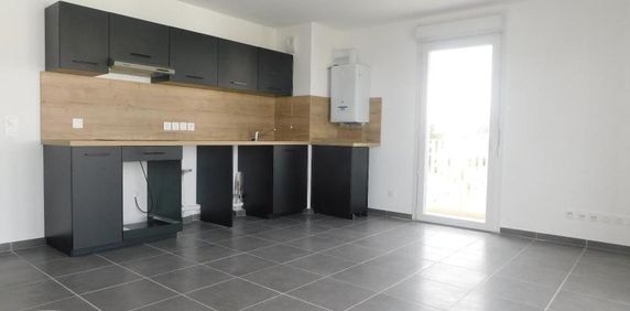 Location Appartement 3 pièces 58m² MARSEILLE 13ème - Photo 2