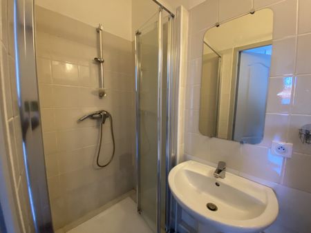 Location Appartement 2 pièces 34m² TOULON 83200 - Photo 4