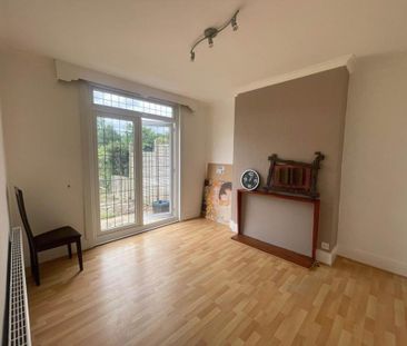 4 bedroom terraced house to rent - Photo 5