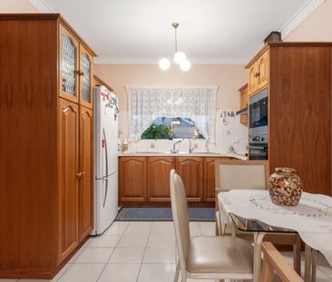 Character-Filled Home in Prime Rostrevor Location - Photo 6
