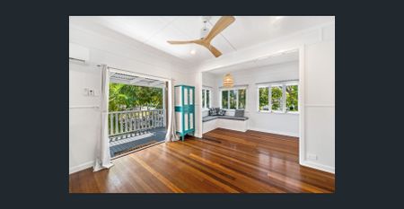 YOUR NEW BEACH HOME AWAITS... - Photo 4