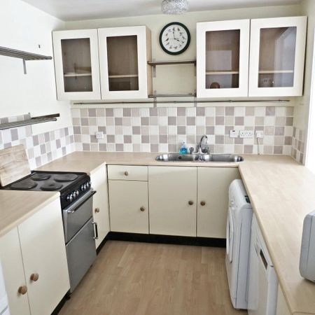2 bedroom flat to rent - Photo 4