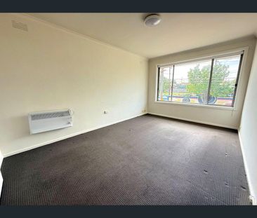 4/17 Normanby Avenue, Thornbury, Vic 3071 - Photo 4